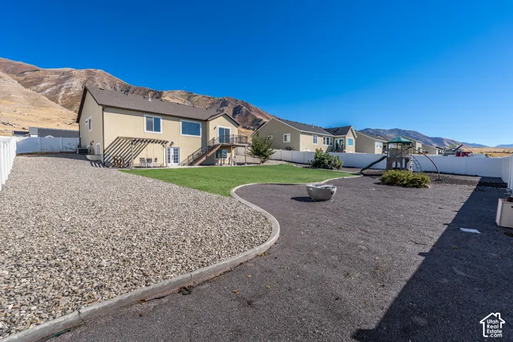 8285 N Lakeshore Dr, Lake Point, Utah 84074