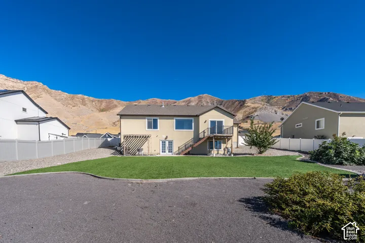 8285 N Lakeshore Dr, Lake Point, Utah 84074