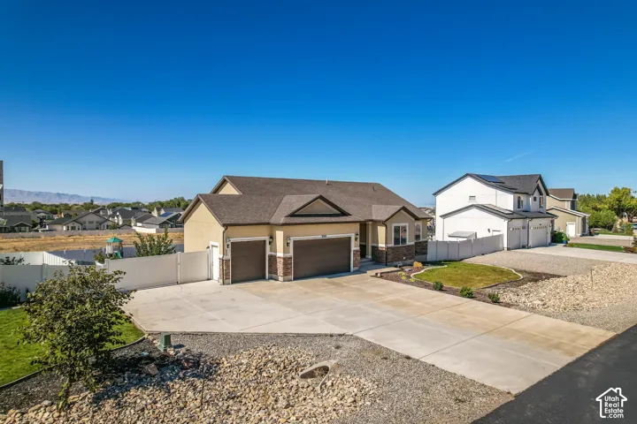 8285 N Lakeshore Dr, Lake Point, Utah 84074