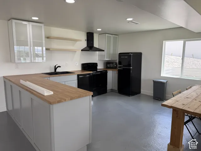 8285 N Lakeshore Dr, Lake Point, Utah 84074