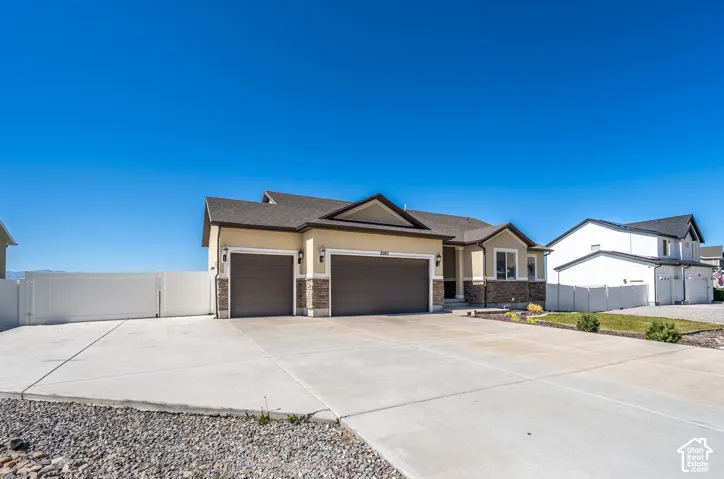 8285 N Lakeshore Dr, Lake Point, Utah 84074