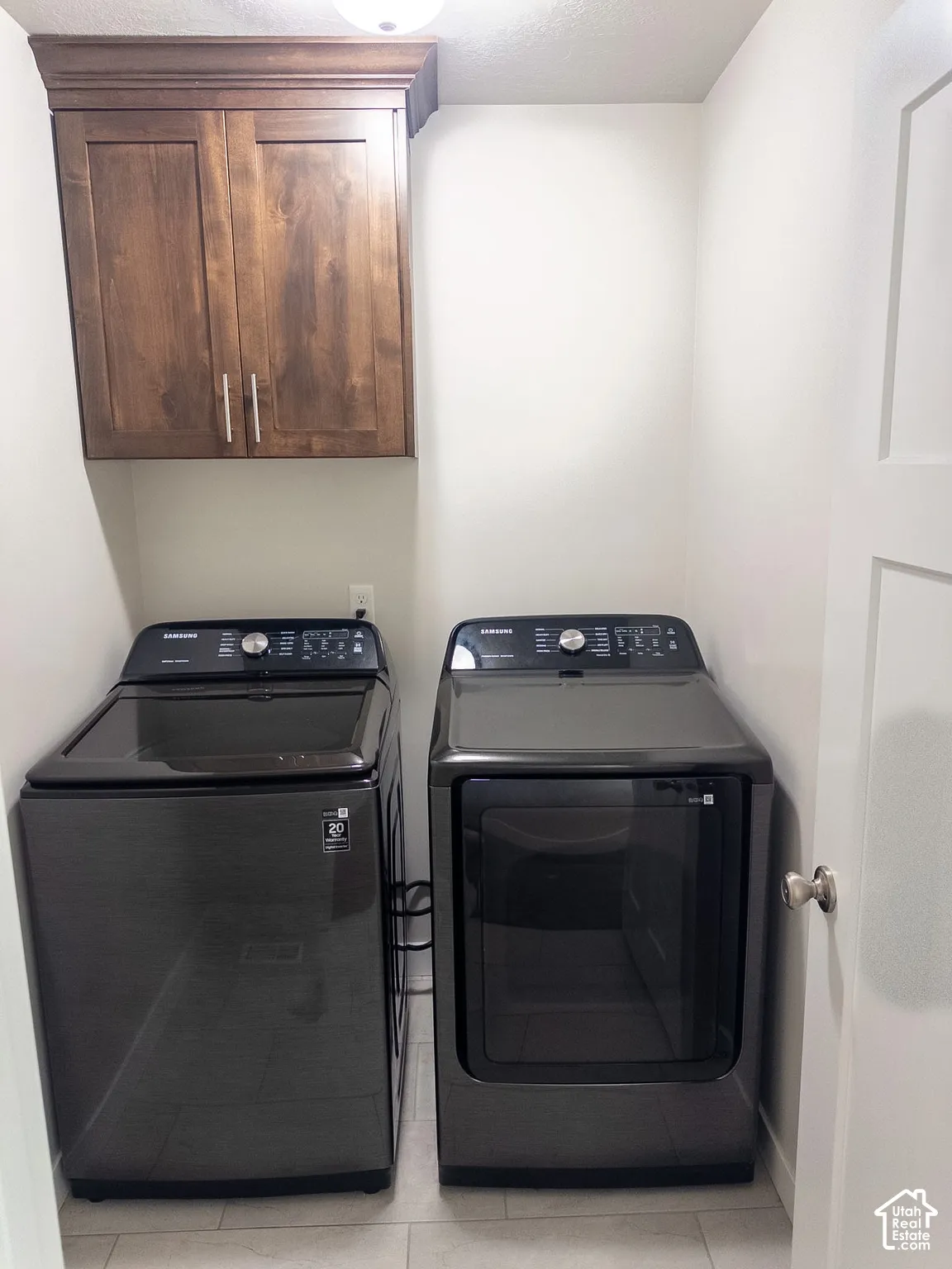 Washer and Dryer included!