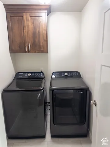 Washer and Dryer included!