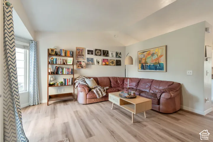 802 E Tara Cir, Midvale, Utah 84047