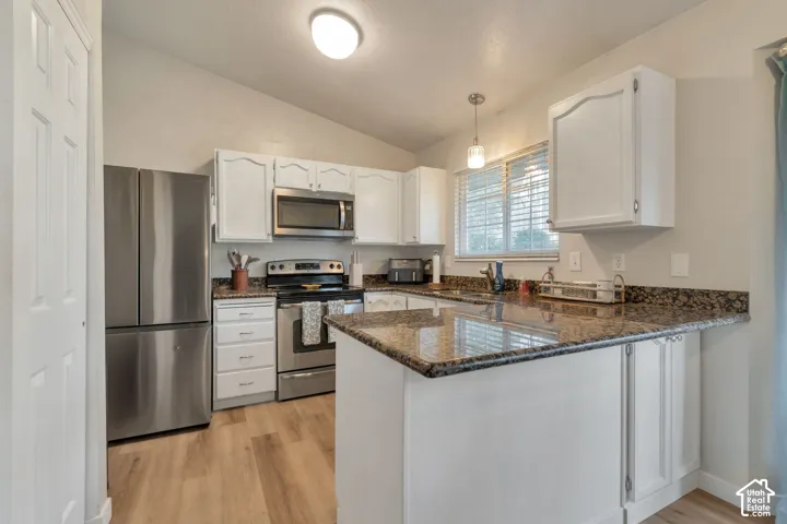 802 E Tara Cir, Midvale, Utah 84047