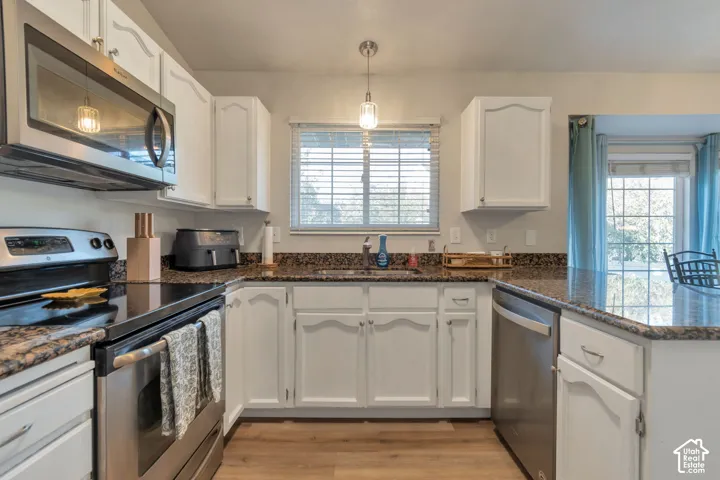802 E Tara Cir, Midvale, Utah 84047