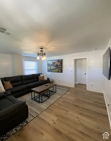 25 S 200 Main, Escalante, Utah 84726