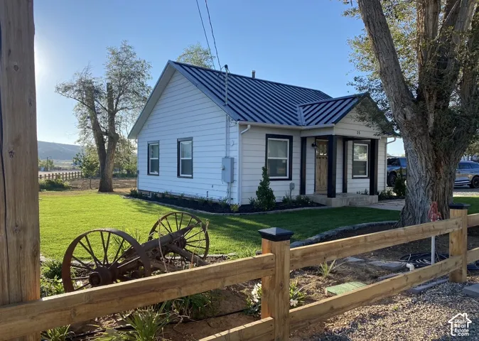 25 S 200 Main, Escalante, Utah 84726
