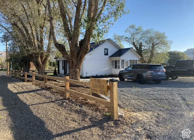 25 S 200 Main, Escalante, Utah 84726