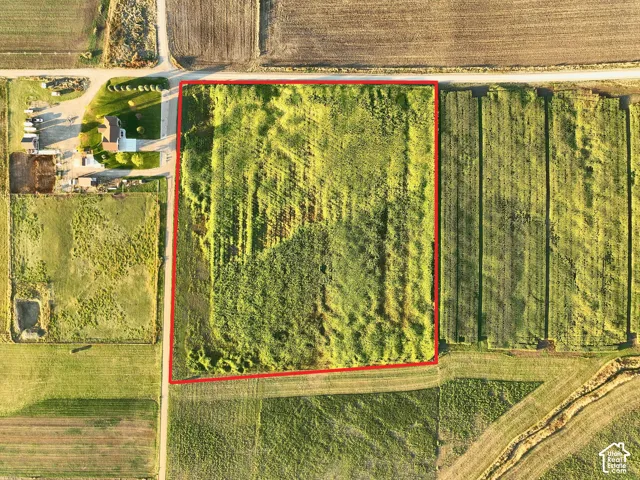 Aerial Survey Map. Identifying the boundary lines of the property
