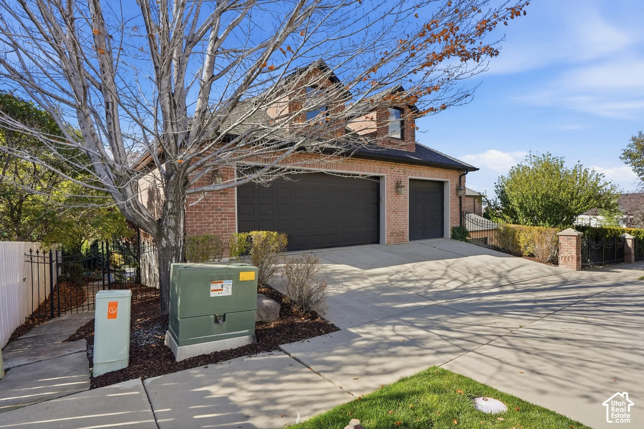 Detached garage, upper level, 3 car, heated