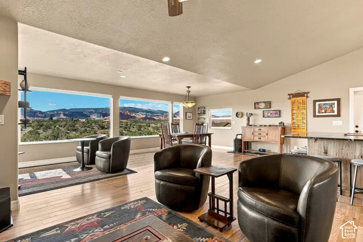 1320 E Moki Ridge Rd, Torrey, Utah 84775