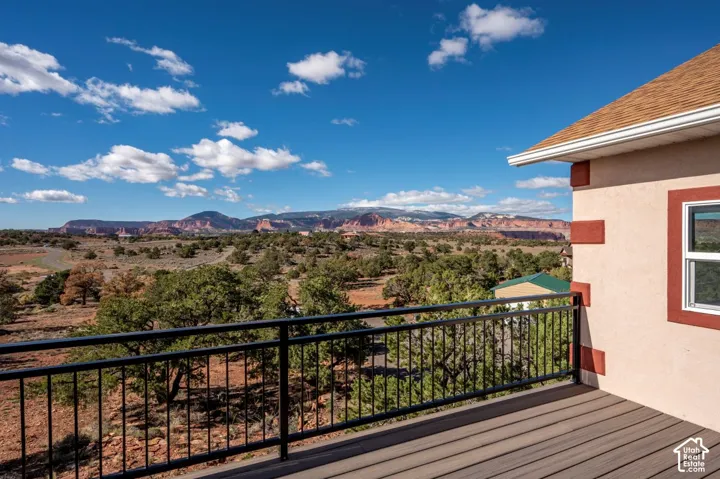 1320 E Moki Ridge Rd, Torrey, Utah 84775