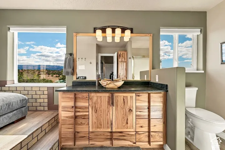1320 E Moki Ridge Rd, Torrey, Utah 84775