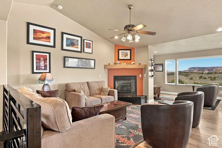1320 E Moki Ridge Rd, Torrey, Utah 84775