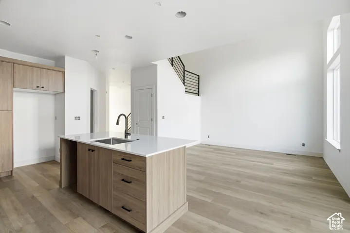 189 E 210 N #8, North Salt Lake, Utah 84054