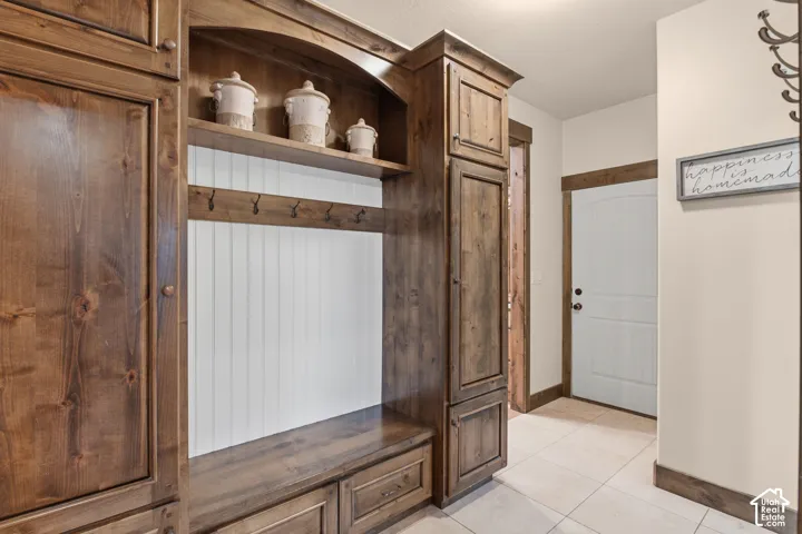 2591 S Lookout Ridge Dr, Mapleton, Utah 84664