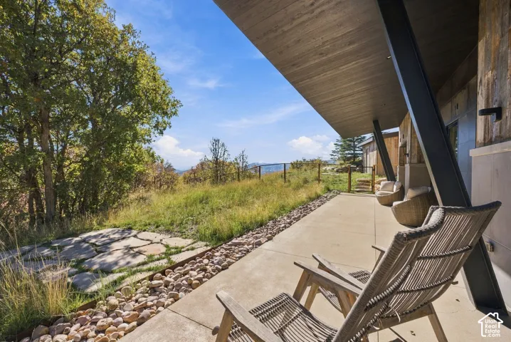 Private covered quest patio
