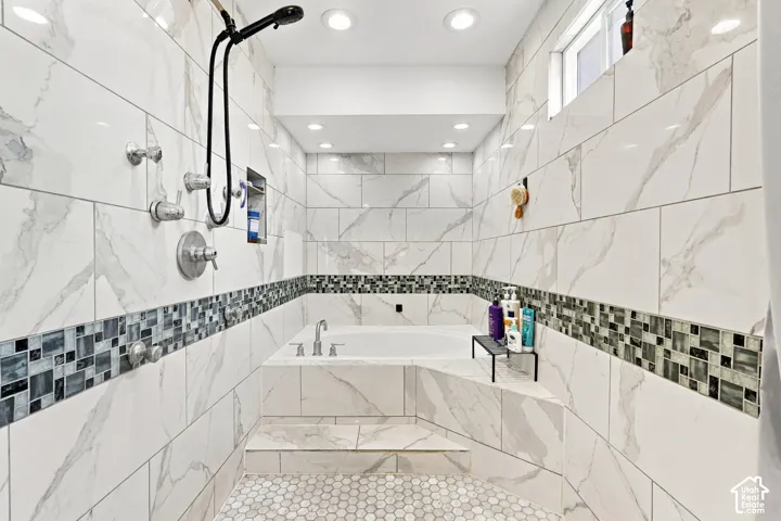 9979 S Albury Rd, Sandy, Utah 84092