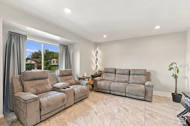 9979 S Albury Rd, Sandy, Utah 84092