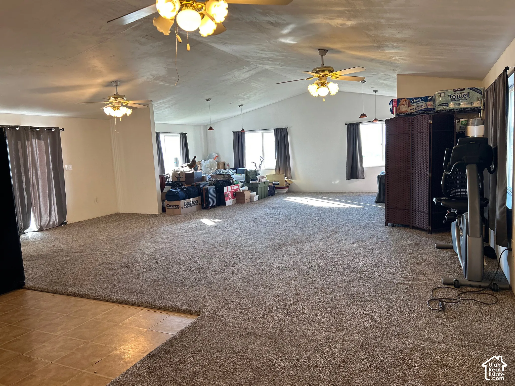 This room upstairs is over 1000 ft.