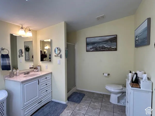 Large primary bathroom area