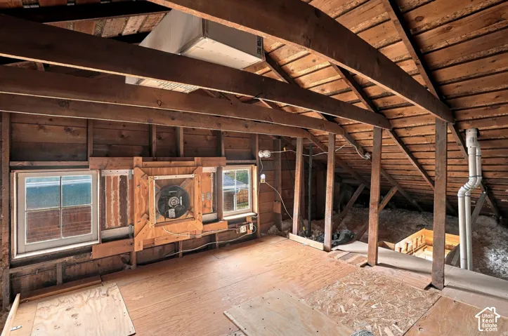 Attic space with plenty of storage