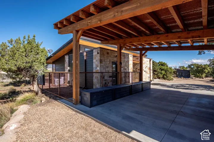 1909 E Long Neck Dr, Boulder, Utah 84716