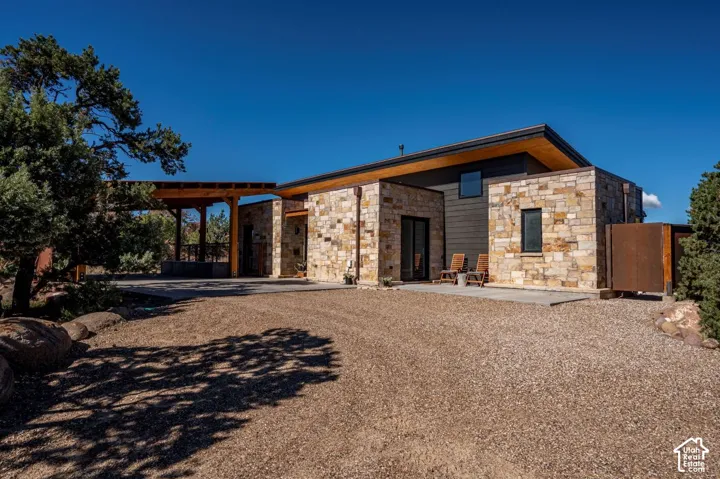 1909 E Long Neck Dr, Boulder, Utah 84716