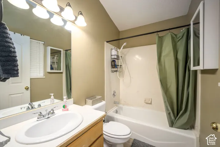 464 E 850 N, Springville, Utah 84663