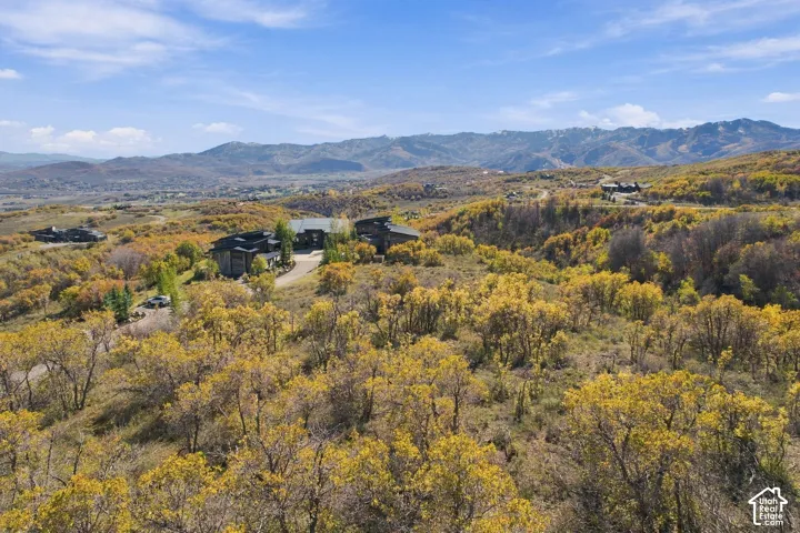 Luxury 6.04 acre building lot near the top of The Preserve in Park City. Provides expansive views of the Uinta Range, Deer Valley, Park City Mtn Resort and the Wasatch Back.