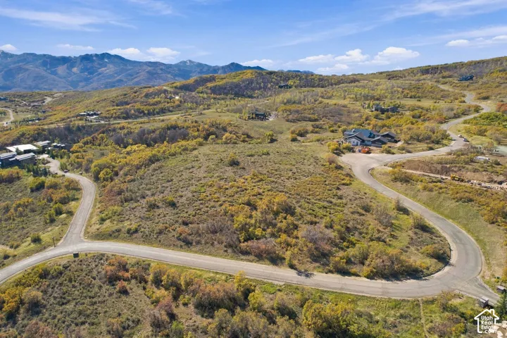 Luxury 6.04 acre building lot near the top of The Preserve in Park City. Provides expansive views of the Uinta Range, Deer Valley, Park City Mtn Resort and the Wasatch Back.