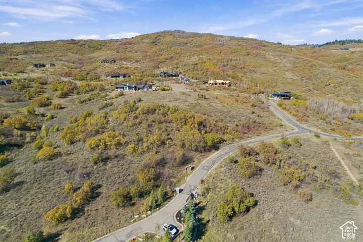 Luxury 6.04 acre building lot near the top of The Preserve in Park City. Provides expansive views of the Uinta Range, Deer Valley, Park City Mtn Resort and the Wasatch Back.