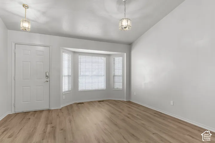 1239 W 1800 N, Clinton, Utah 84015