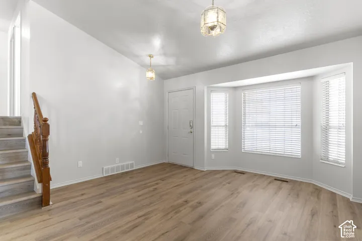 1239 W 1800 N, Clinton, Utah 84015