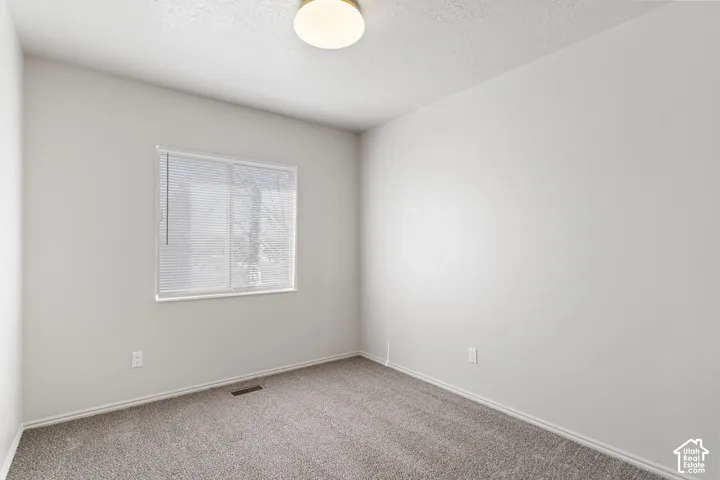 1239 W 1800 N, Clinton, Utah 84015