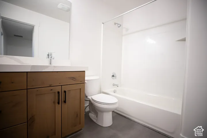 Full bath on second floor
