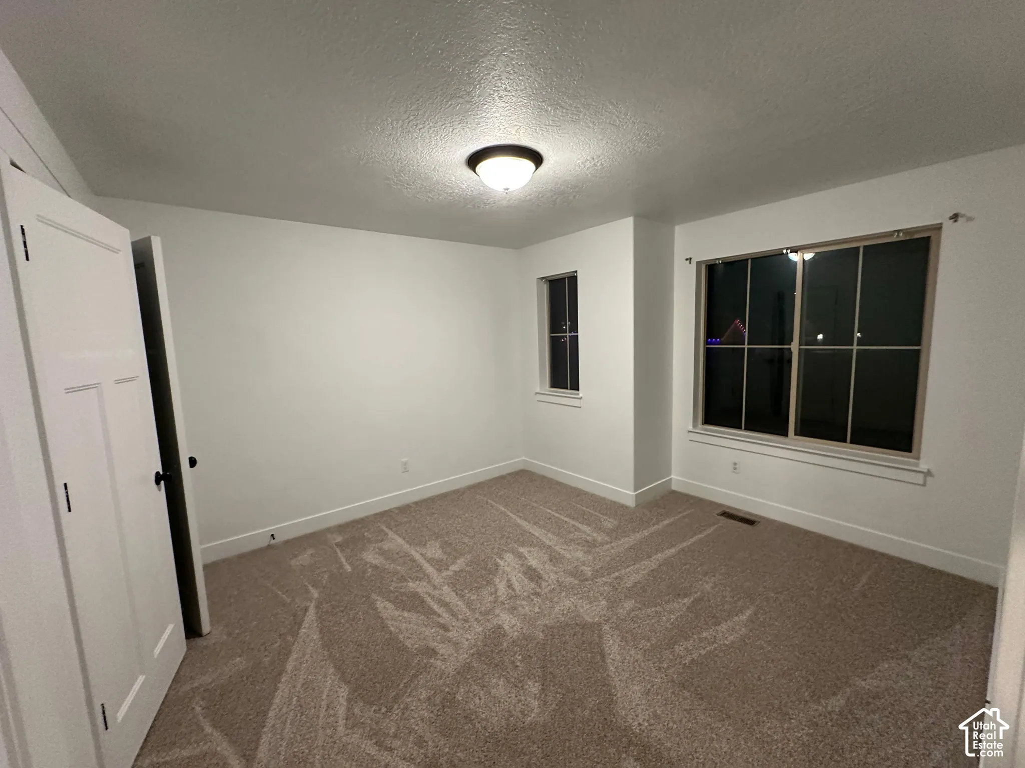 Bedrooms are quite decently sized - 3 on the second floor and 2 in the basement.