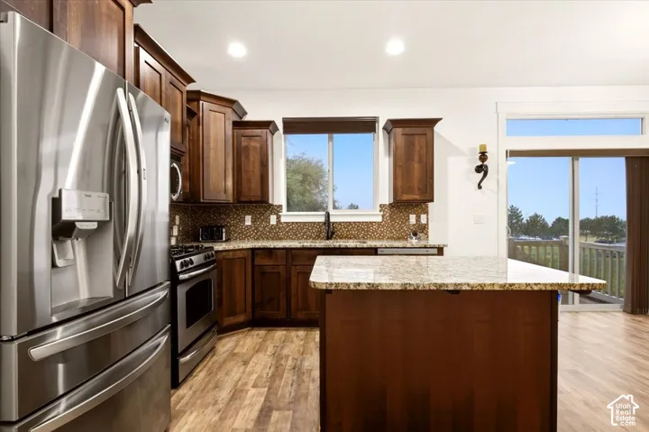 998 E Mountain Shadow Dr, Layton, Utah 84040
