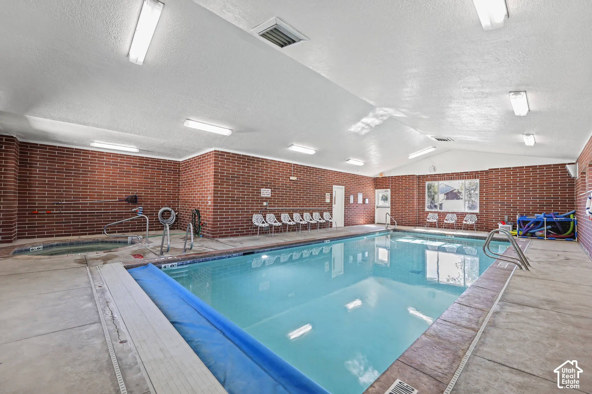 COMMUNITY INDOOR POOL