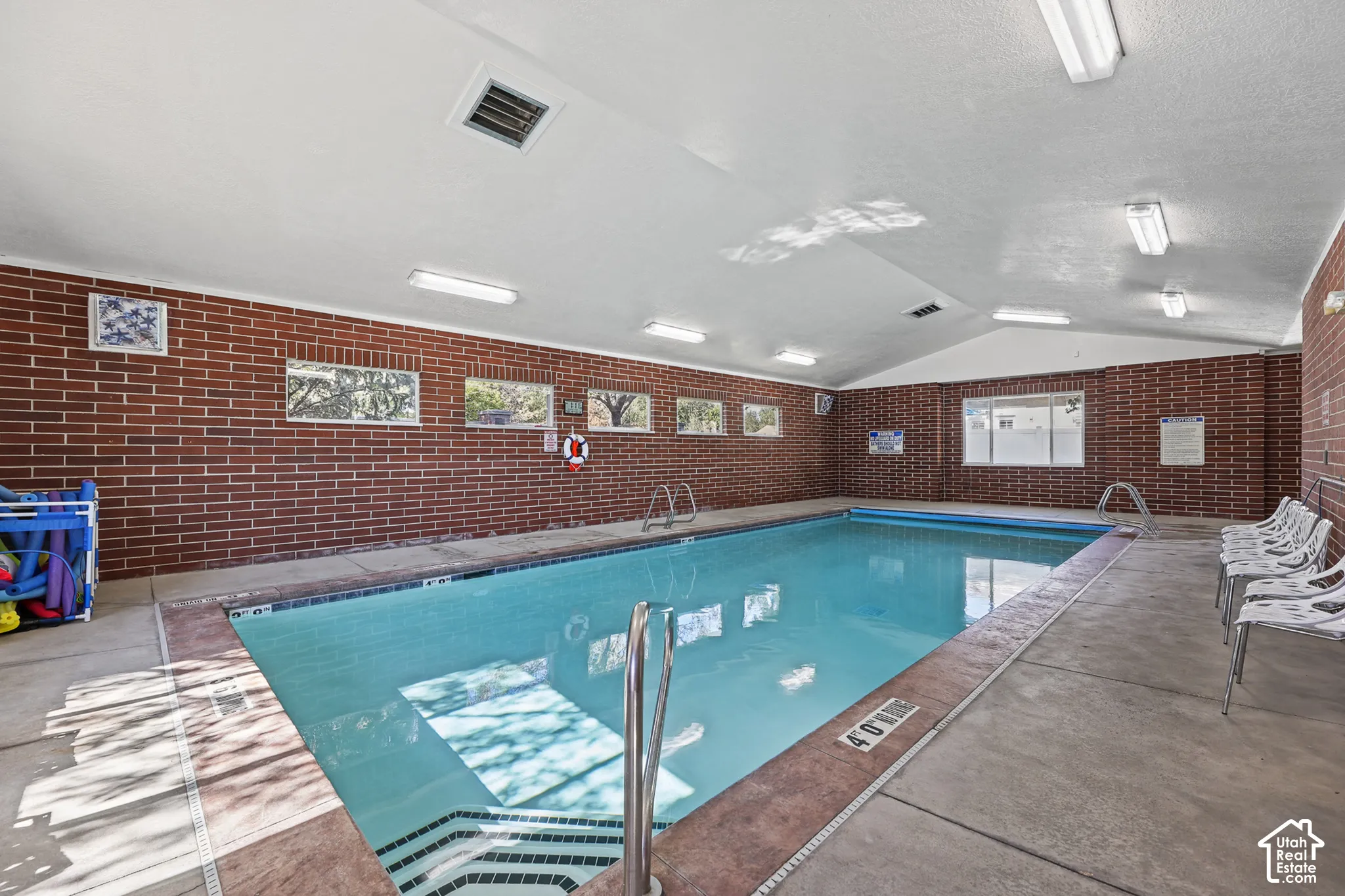 COMMUNITY INDOOR POOL