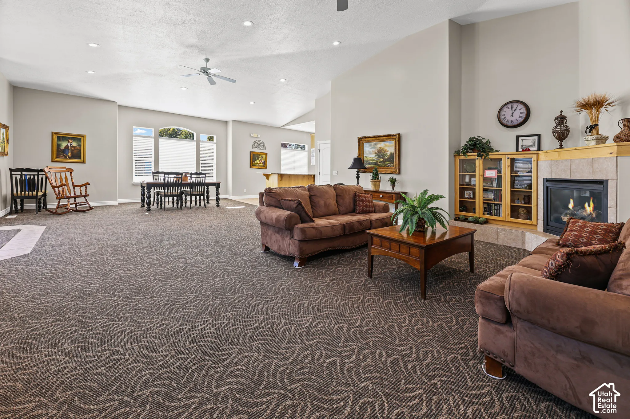 CLUBHOUSE