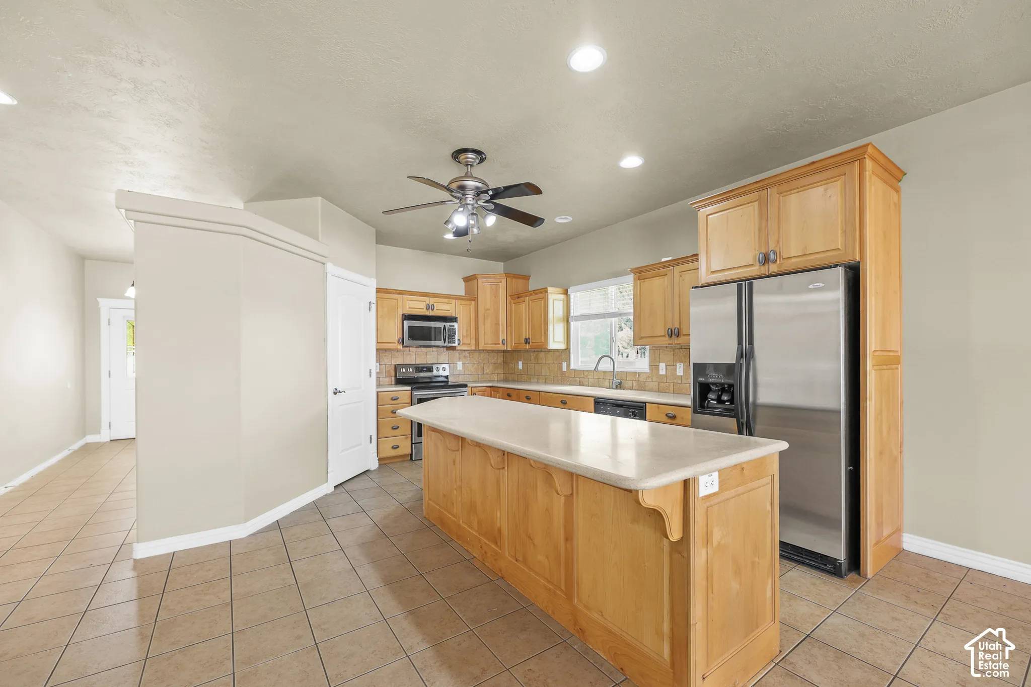 APPLIANCES INCLUDED
