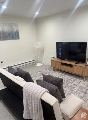 Apt 2