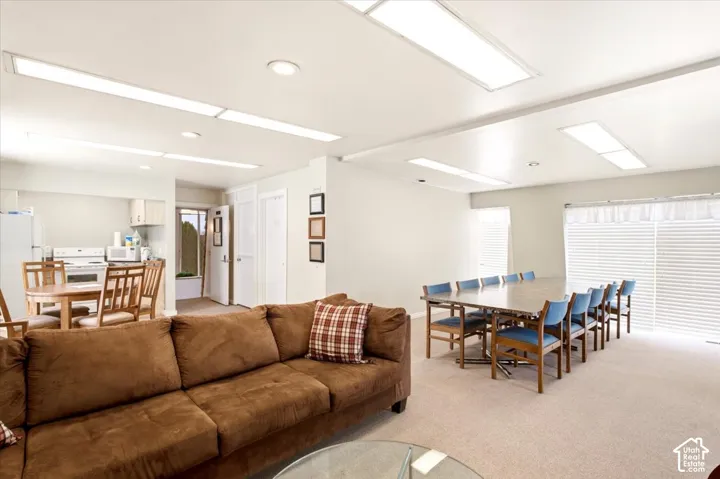 88 W 50 S ##q-11, Centerville, Utah 84014