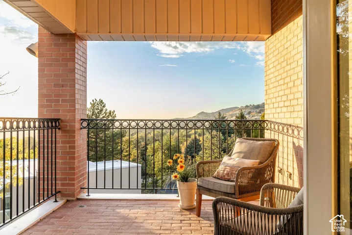 1714 E Fort Douglas Cir, Salt Lake City, Utah 84103