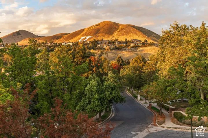 1714 E Fort Douglas Cir, Salt Lake City, Utah 84103