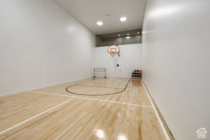 1714 E Fort Douglas Cir, Salt Lake City, Utah 84103