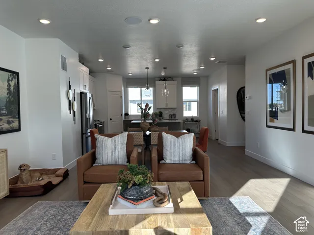 981 N Hay #40, Farmington, Utah 84025
