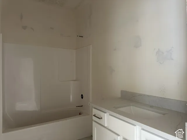 981 N Hay #40, Farmington, Utah 84025